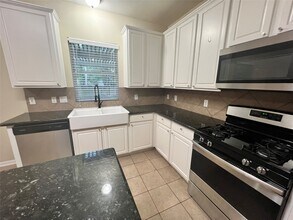 15 Jewelsford Ct in Spring, TX - Building Photo - Building Photo