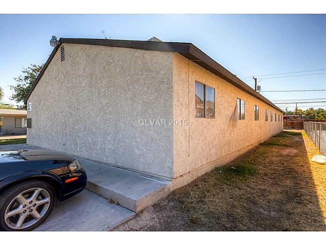 2125 Webster St in North Las Vegas, NV - Building Photo - Building Photo