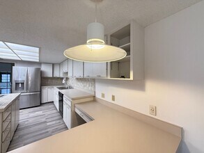 6004 Courtside Dr in Bradenton, FL - Building Photo - Building Photo