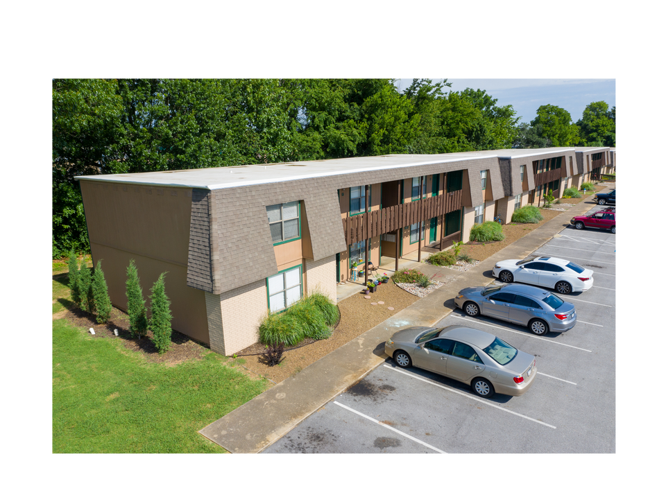 Arbors Apartments in Springdale, AR - Building Photo