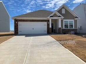 938 Pineland Dr in Woodruff, SC - Building Photo - Building Photo