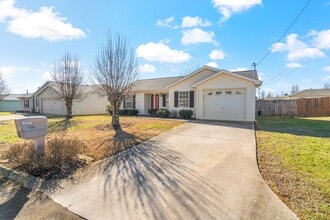 7506 Wheatmeadow Rd in Corryton, TN - Building Photo - Building Photo