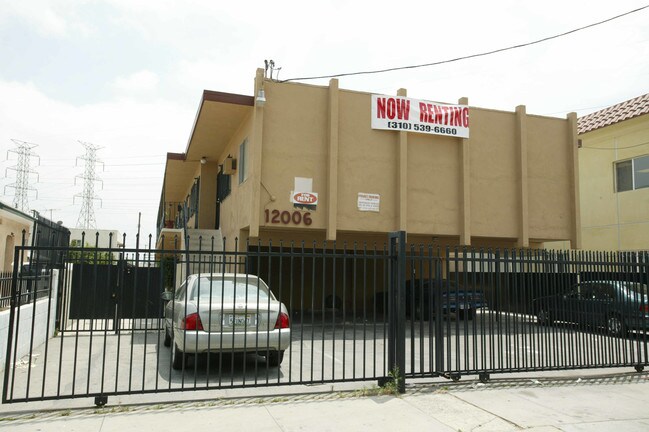 12006 Runnymede St in North Hollywood, CA - Building Photo - Building Photo