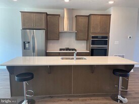 5014 Henry King Wy in Bowie, MD - Building Photo