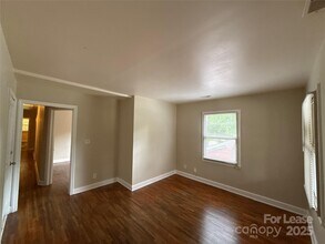 2729 Bancroft St in Charlotte, NC - Building Photo - Building Photo