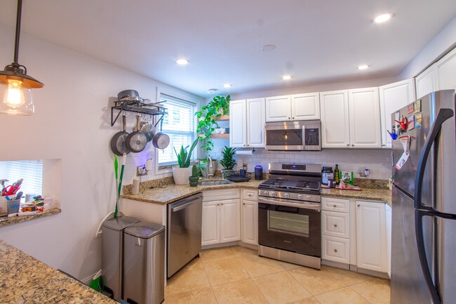 property at 626 S 16th St