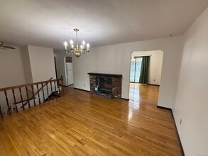 6 Fairview Dr in Stonington, CT - Building Photo - Building Photo