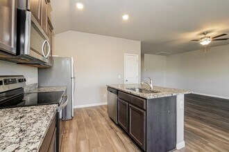 1600 Maroon Dr in El Reno, OK - Building Photo - Building Photo