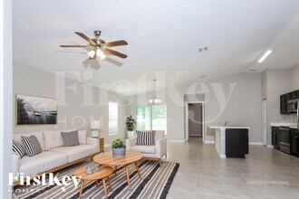 713 SE Lansdowne Ave in Port St. Lucie, FL - Building Photo - Building Photo