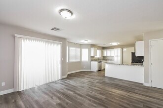 3406 Genesee Gorge Ave, Unit 311 in North Las Vegas, NV - Building Photo - Building Photo