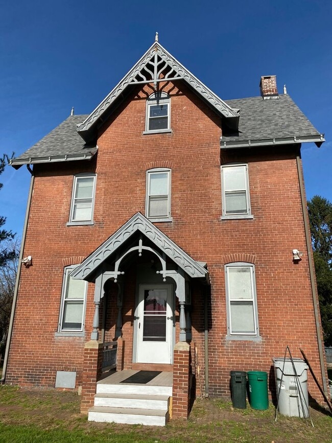 property at 538 E Strawberry St