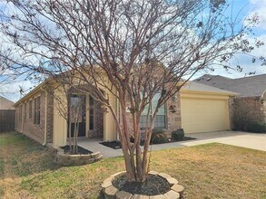 6256 Chalk Hollow Dr in Fort Worth, TX - Building Photo - Building Photo