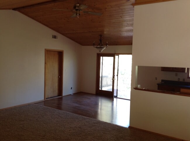 15709 Plum Way in Pine Mountain Club, CA - Building Photo - Building Photo