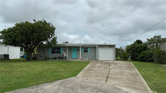 526 Alta Vista in Englewood, FL - Building Photo - Building Photo