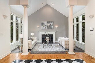 17120 SE 29th Pl in Bellevue, WA - Building Photo - Building Photo