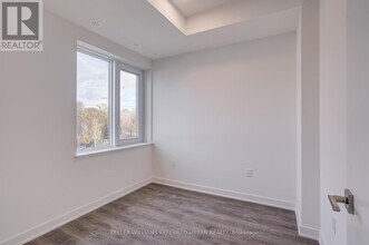 65 Curlew Dr in Toronto, ON - Building Photo - Building Photo