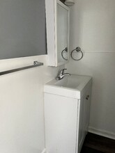 104 Charles Ave in Youngstown, OH - Building Photo - Building Photo