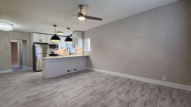 6616 Alamo Ave, Unit 2W in Clayton, MO - Building Photo - Building Photo