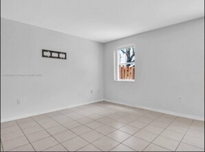 16628 SW 47th Terrace in Miami, FL - Building Photo - Building Photo