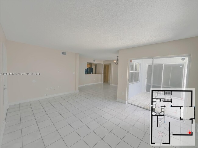 8590 SW 212th St in Cutler Bay, FL - Building Photo - Building Photo