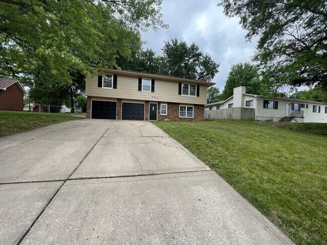 843 W Kansas St in Liberty, MO - Building Photo - Building Photo