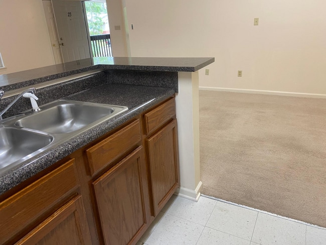 120 Louise St, Unit Apt 6 in Swainsboro, GA - Foto de edificio - Building Photo