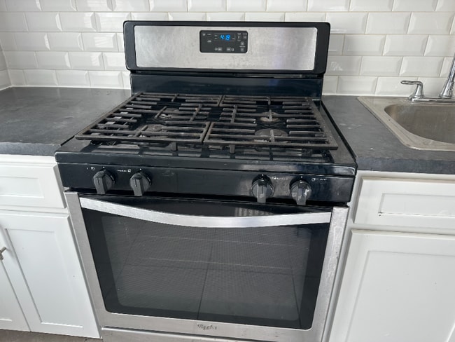 115 Fairview Ave in Jersey City, NJ - Foto de edificio - Building Photo