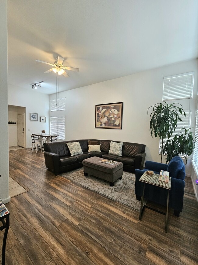 5855 N Kolb Rd in Tucson, AZ - Building Photo - Building Photo