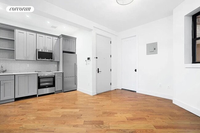 677 Vanderbilt Ave in Brooklyn, NY - Building Photo - Building Photo