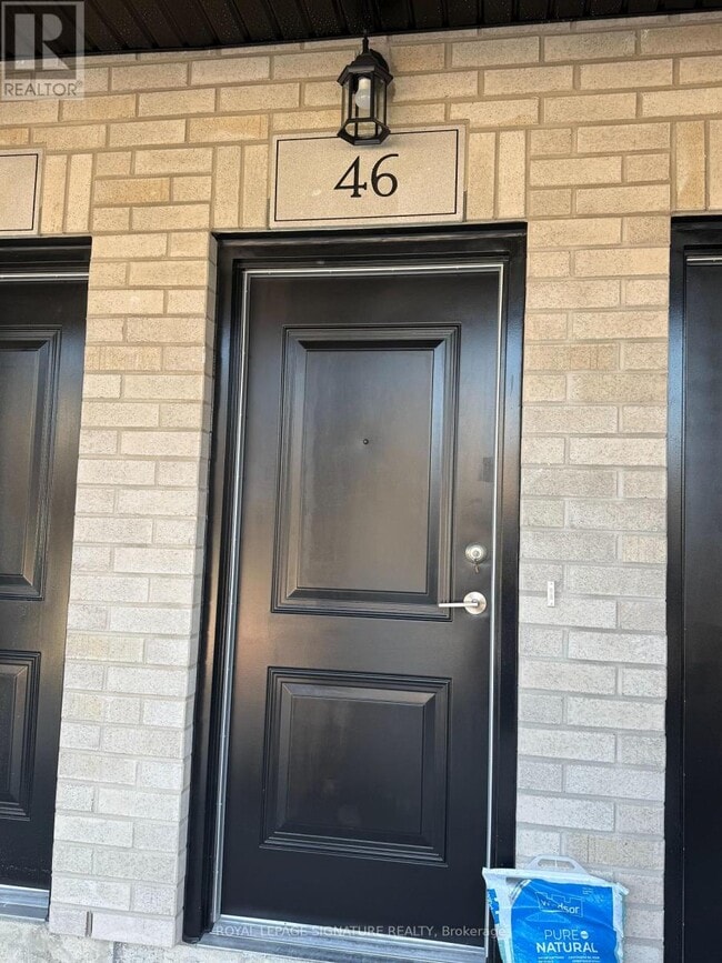46 Thatcher Dr in Guelph, ON - Building Photo - Building Photo