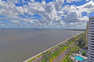 4015 Bayshore Blvd in Tampa, FL - Building Photo - Building Photo