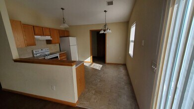 1622 Clover Dr in Junction City, KS - Building Photo - Building Photo