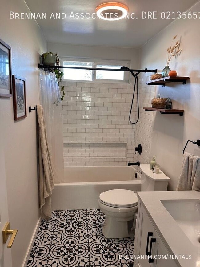 2861 B St in San Diego, CA - Building Photo - Building Photo