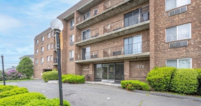 property at 1575 Boston Ave