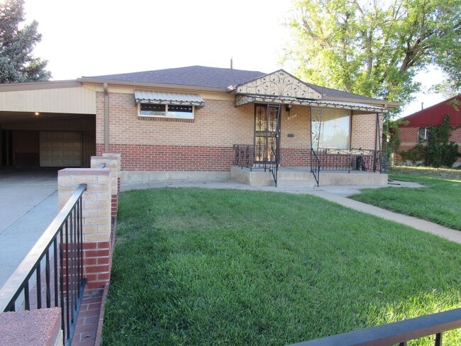 6871 Fern Dr in Denver, CO - Building Photo - Building Photo