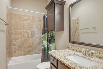 4408 Toddington Ln in College Station, TX - Building Photo - Building Photo