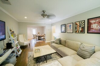 4731 Wateka Dr in Dallas, TX - Foto de edificio - Building Photo