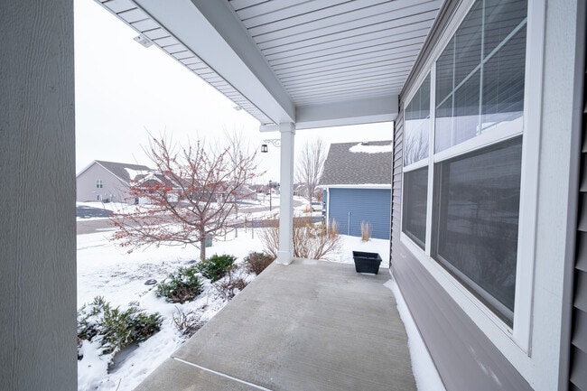 20817 Guthrie Dr in Lakeville, MN - Building Photo - Building Photo