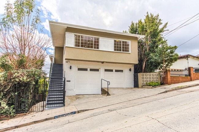 6046 Delphi St in Los Angeles, CA - Building Photo - Building Photo