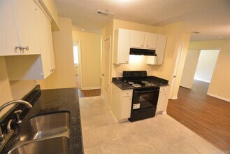 6 Wynne Cir in Little Rock, AR - Building Photo - Building Photo