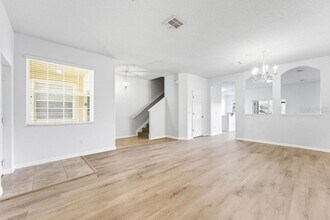 2795 Oakwater Dr in Kissimmee, FL - Building Photo - Building Photo