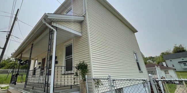 property at 101 W Fulton St