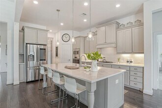 8910 Vineyard Valley Ct in Tomball, TX - Building Photo - Building Photo