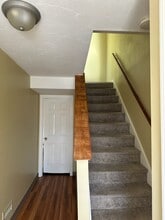 16 Ledgecrest Dr in Worcester, MA - Building Photo - Building Photo