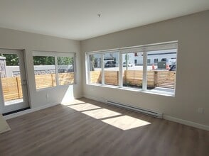 416 Royal Ave in Kelowna, BC - Building Photo - Building Photo