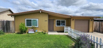 6032 Cresenda Ave in Stockton, CA - Building Photo - Building Photo