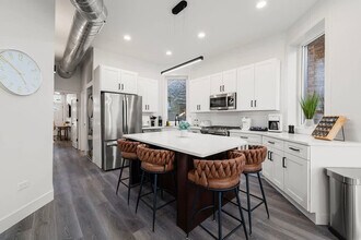 1543 N Claremont Ave in Chicago, IL - Building Photo - Building Photo
