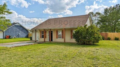 1042 Waterford Cir in Clarksville, TN - Building Photo - Building Photo