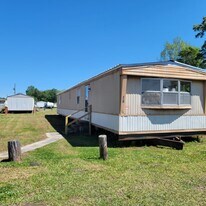 8582 Rye Patch Rd in Ludowici, GA - Building Photo