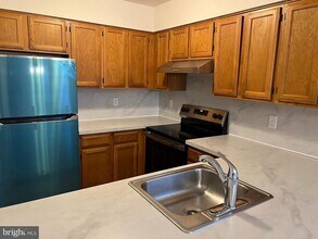 83 W Laurel Ave in Cheltenham, PA - Building Photo - Building Photo